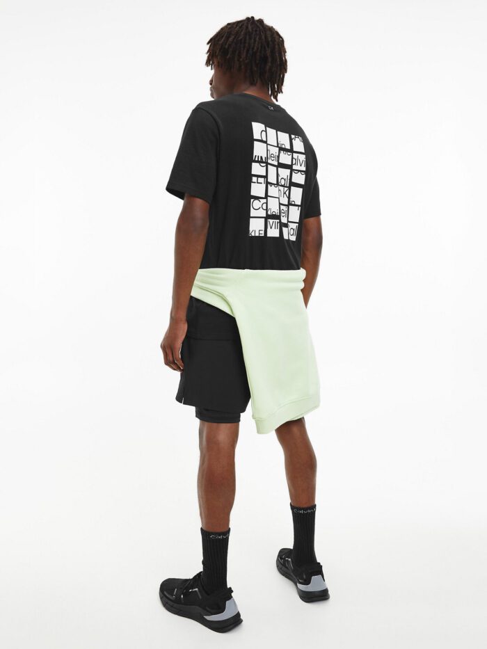 Calvin Klein T-shirt