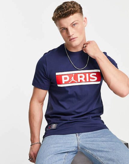 Nike T-shirt