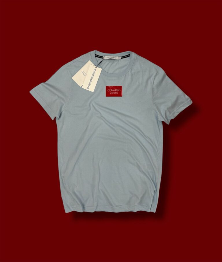 Calvin Klein T-shirt