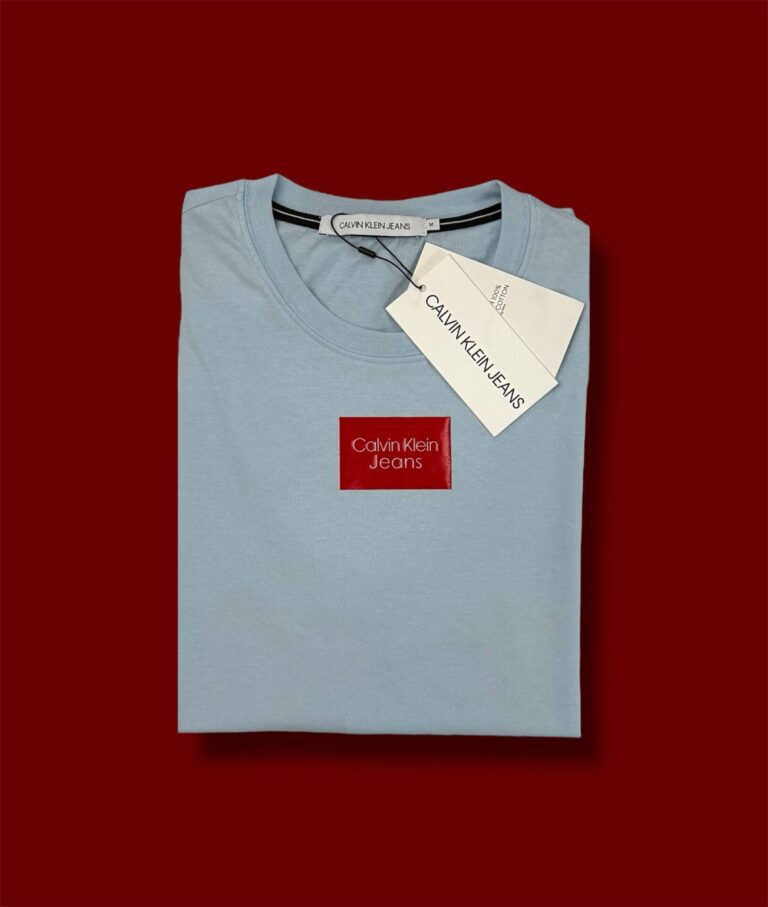 Calvin Klein T-shirt