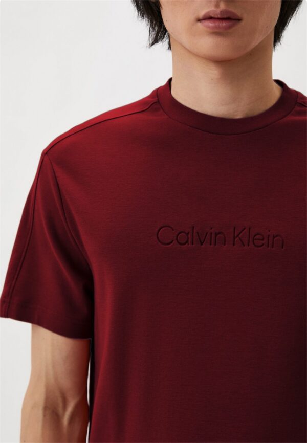 Calvin Klein T-Shirt