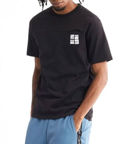 Calvin Klein T-shirt