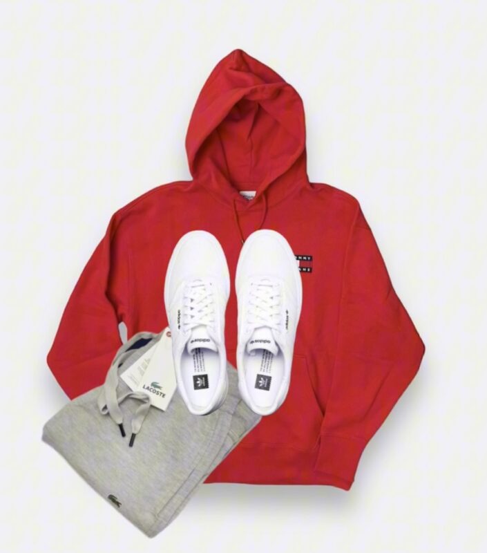 Tommy Hilfiger jeans hoodie & Lacoste sweatpant & white sneaker